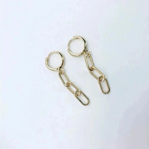 HUGGIE Chain Hoops Earrings